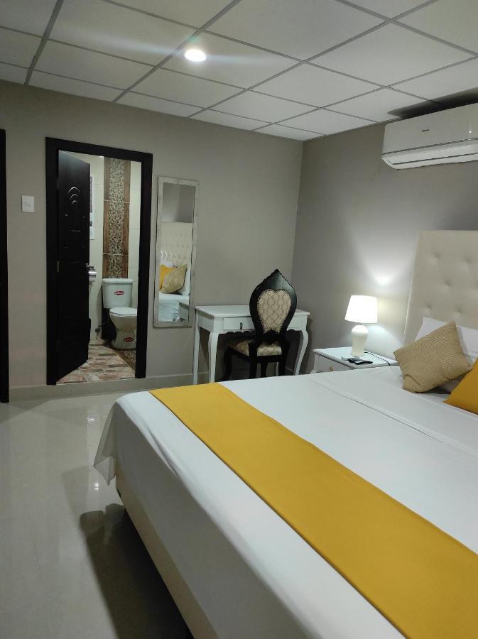 Royalinn Guayaquil Extérieur photo